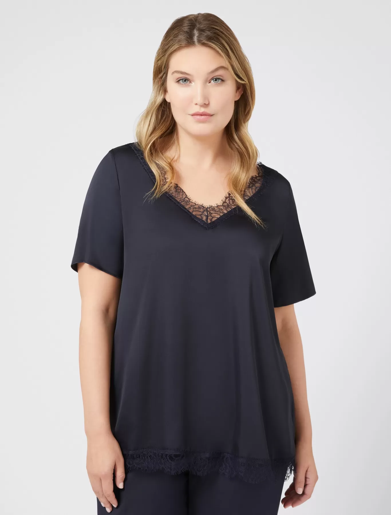 Marina Rinaldi Tuniques, Chemisiers & Blouse | Tuniques, Chemisiers & Blouses>Chemisier avec détails en dentelle BLEUMARINE